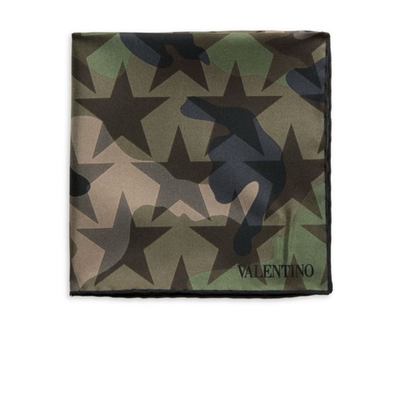 NWT VALENTINO SILK POCKET SQUARE SCARF - Picture 2 of 5